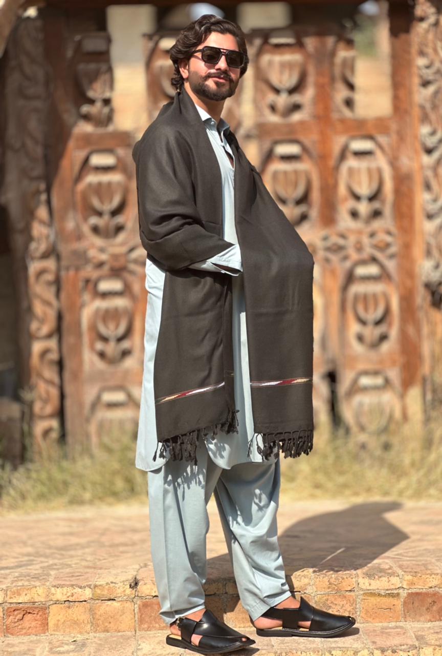 PetalWalk BLACK Nylon Wool Shawl – Premium Winter Comfort & Style