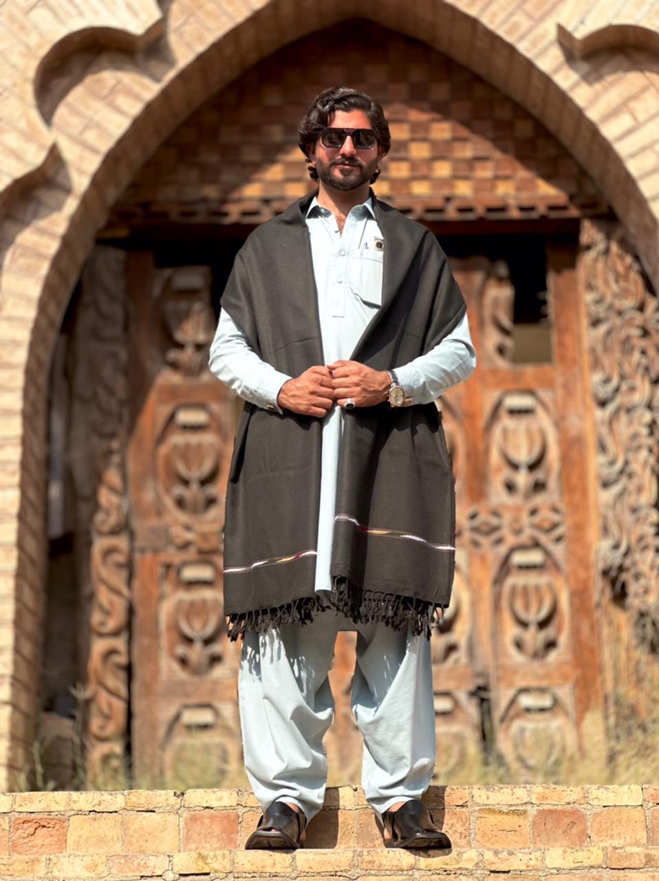 PetalWalk BLACK Nylon Wool Shawl – Premium Winter Comfort & Style