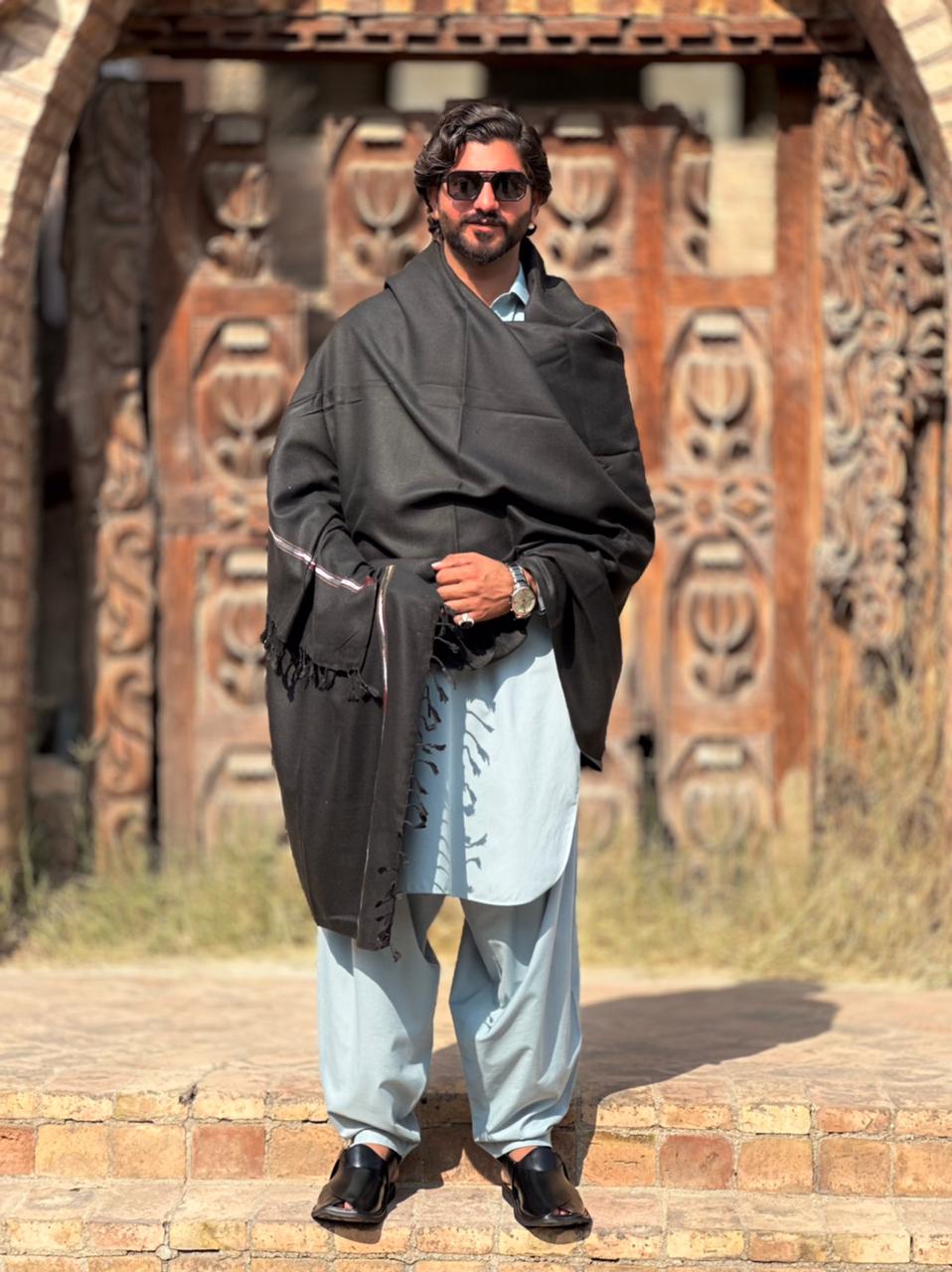 PetalWalk BLACK Nylon Wool Shawl – Premium Winter Comfort & Style